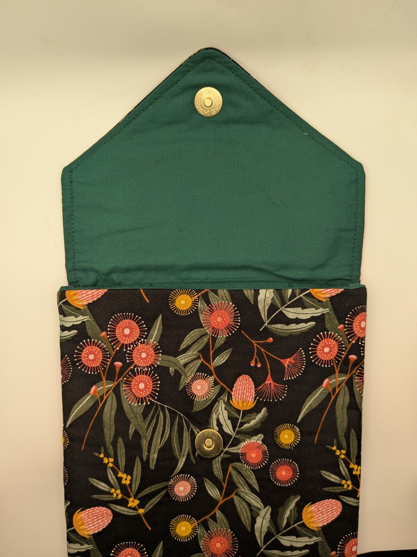 Aussie Flower Booksleeve