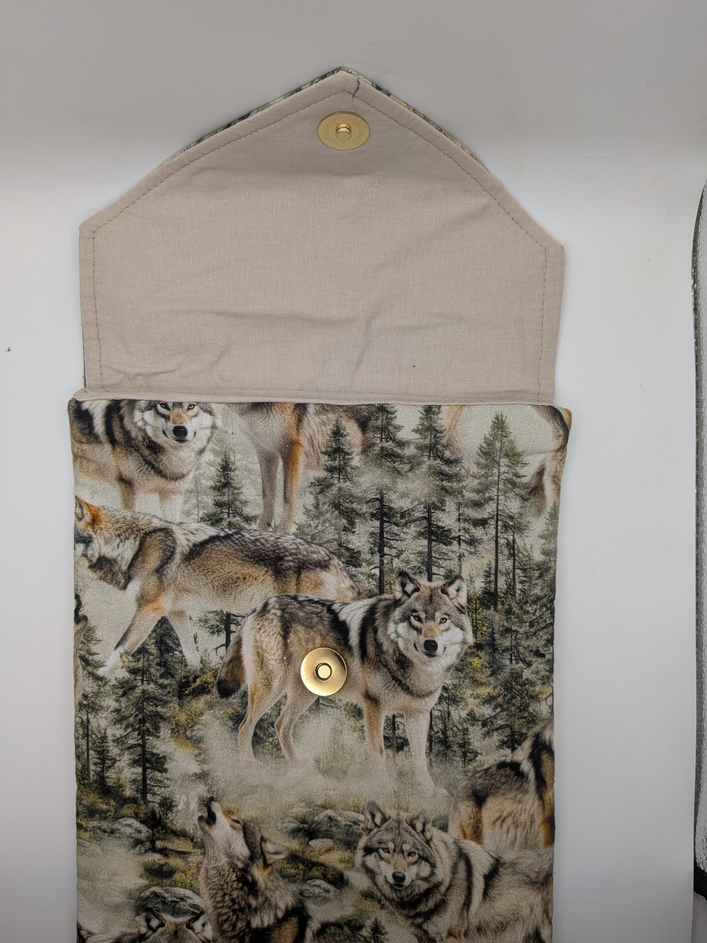 Wolf Book Sleeve